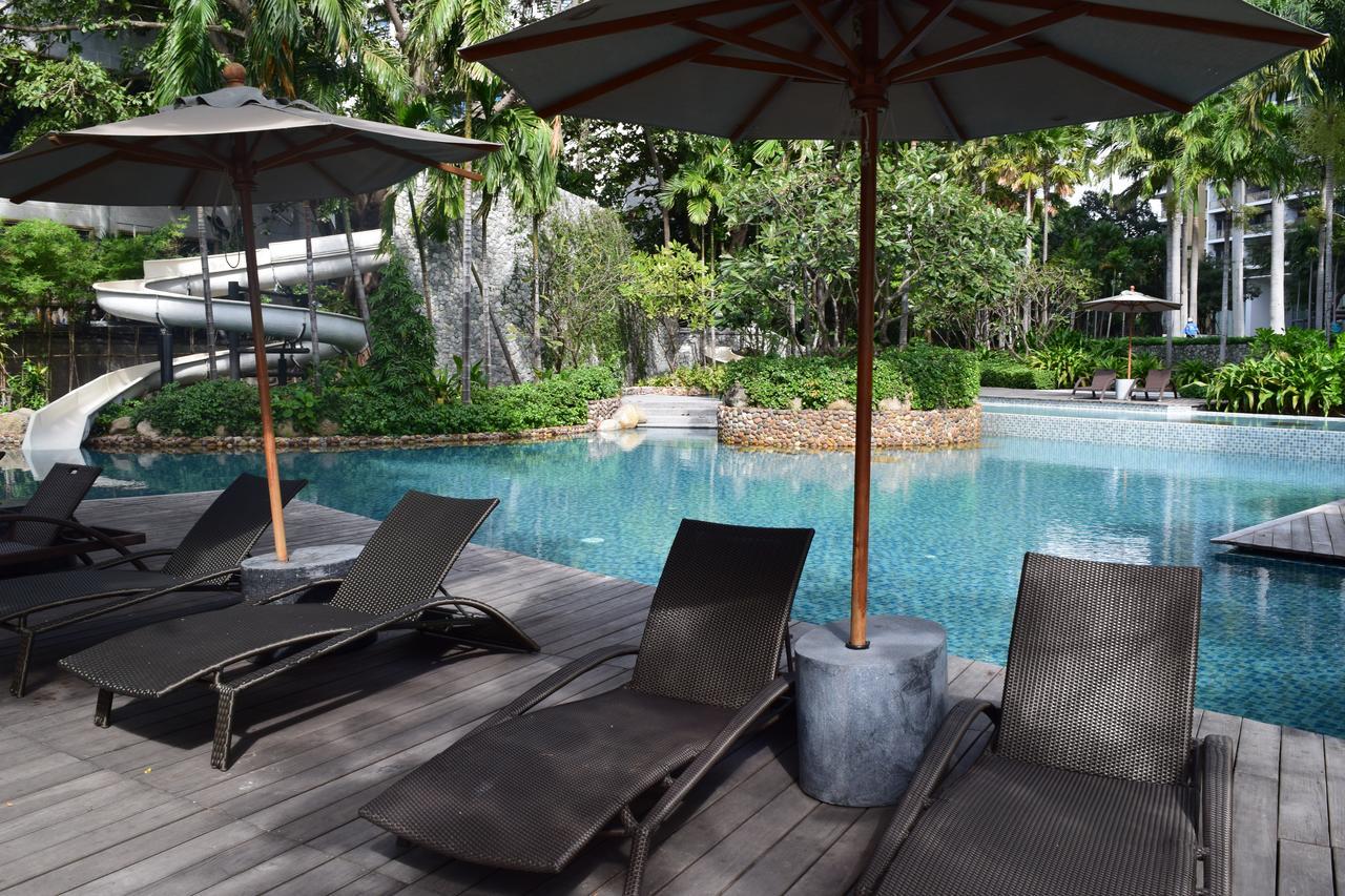 Sea View Apartment In Pattaya Exterior photo